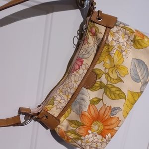 * 4 for$20*FOSSIL hand/shoulder bag. Floral print.